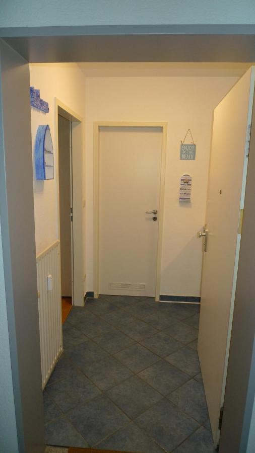 Aquamarin - Charmantes Appartement Mit Balkon Rostock Buitenkant foto
